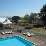 Hotel Domaine De Garabaud Mazères