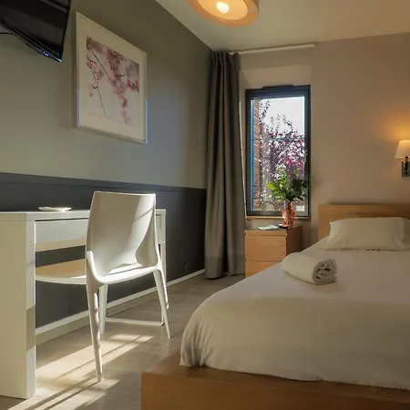 호텔 Domaine De Garabaud