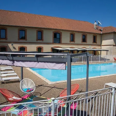 מלון Domaine De Garabaud 2*