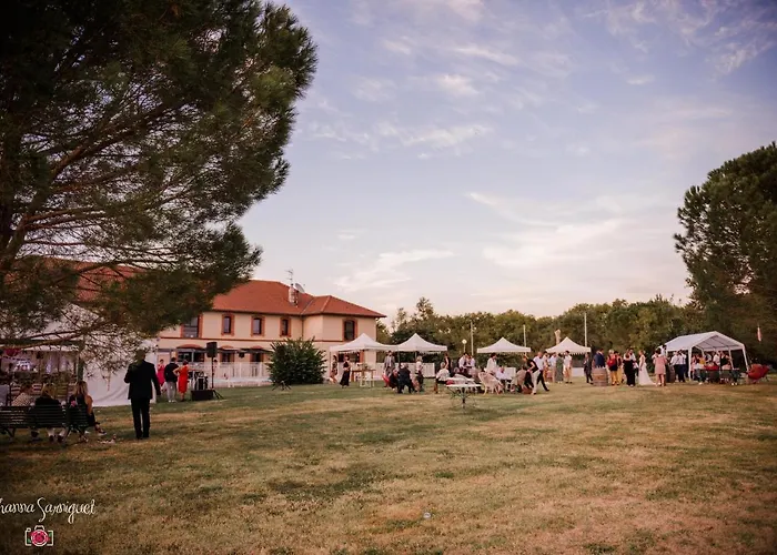 Domaine De Garabaud Hotel 2*