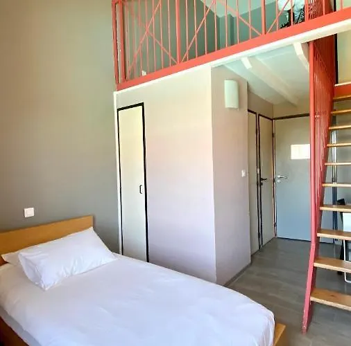 Domaine De Garabaud Hotel