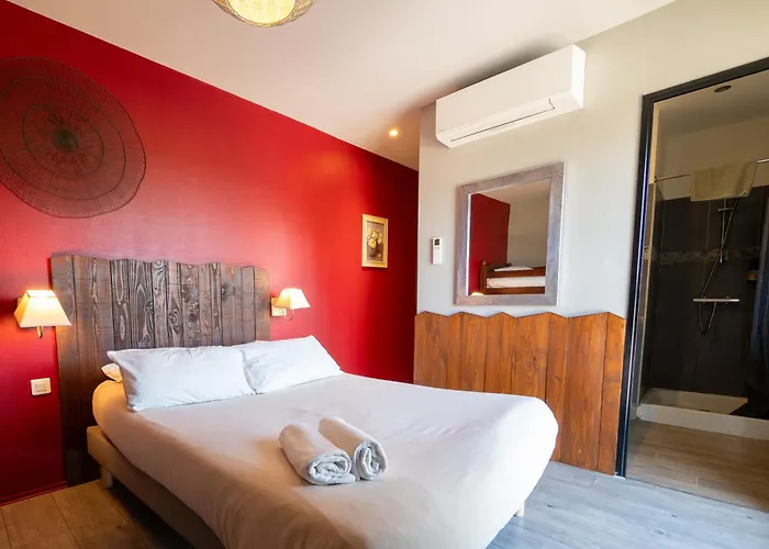 Domaine De Garabaud Hotel 2*