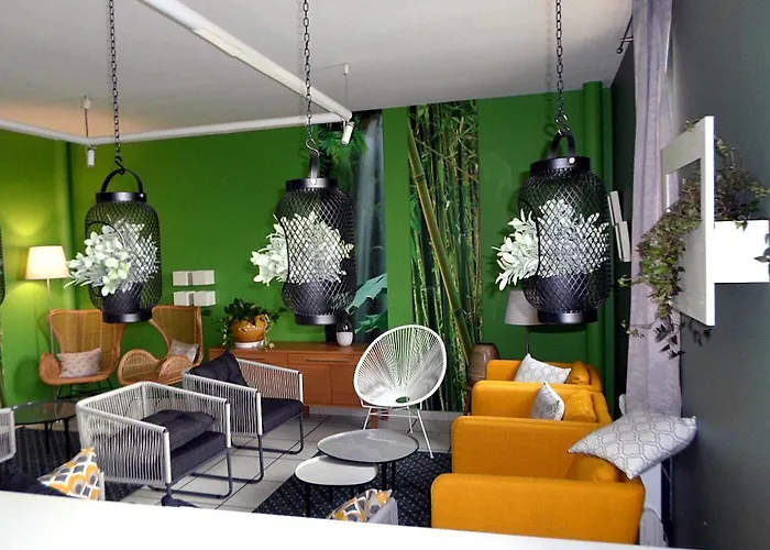 Hotel Domaine De Garabaud Mazères