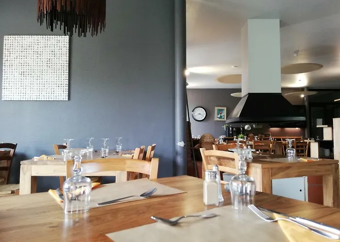 Domaine De Garabaud 2*